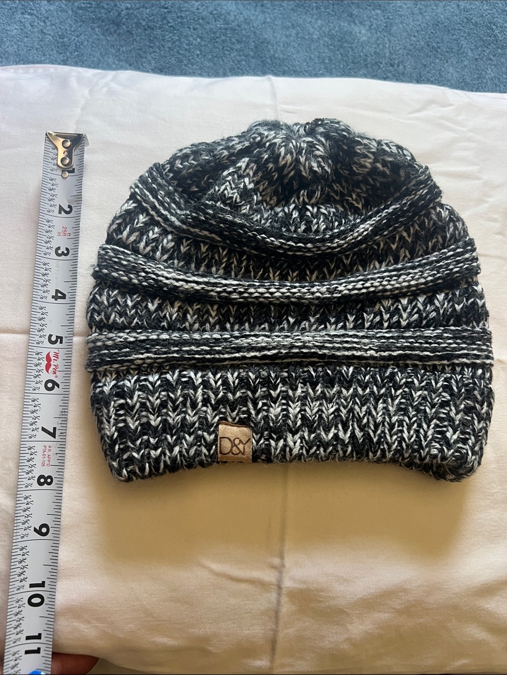 D&Y Marled Black and White Knit Cuffed Beanie